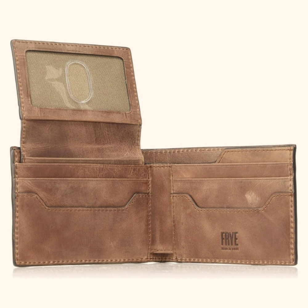 FRYE LEATHER WALLET with removable passcase for easy access to cards - Picture 2 of 4